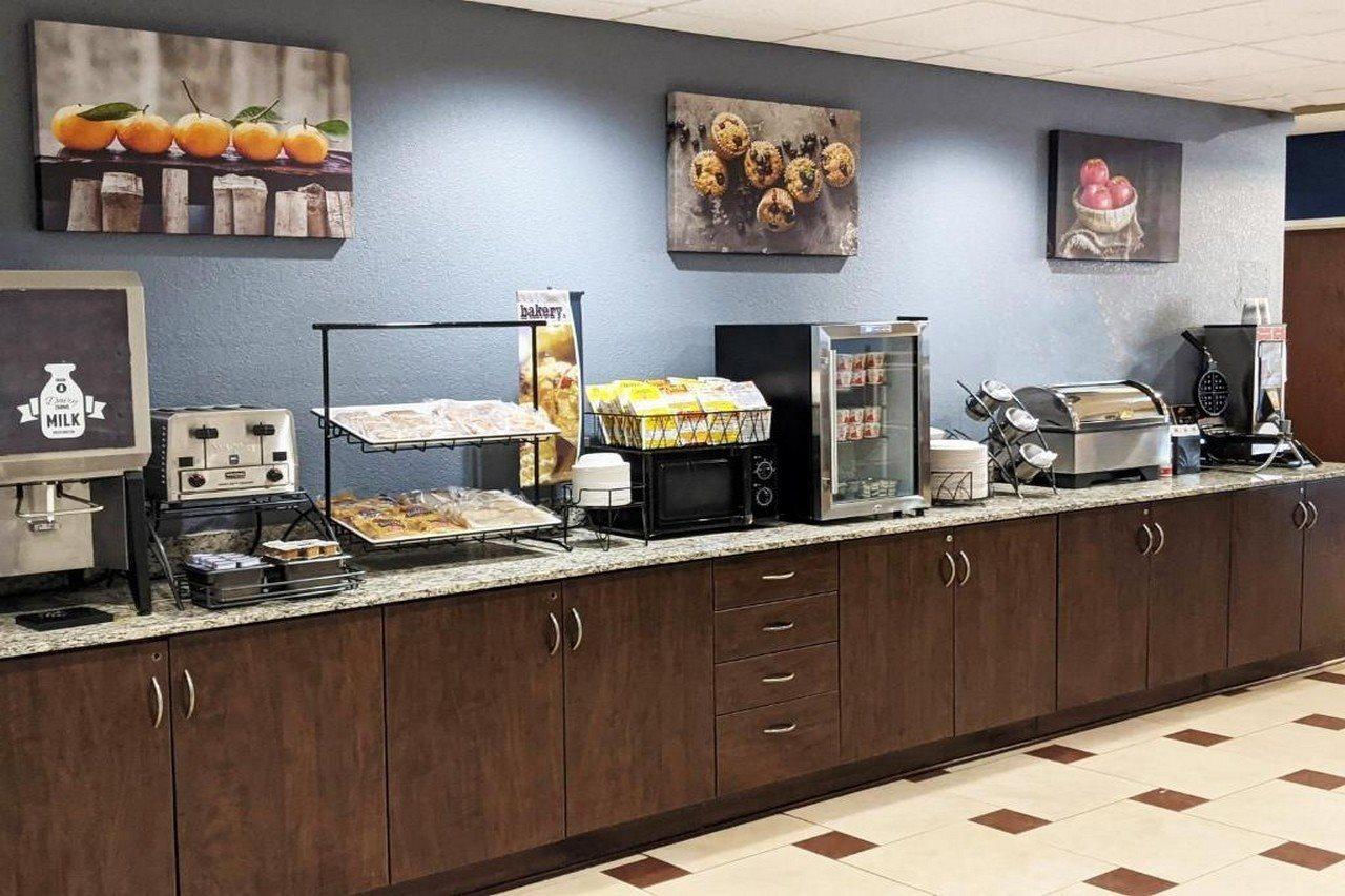 Microtel Inn & Suites By Wyndham Michigan City Bagian luar foto