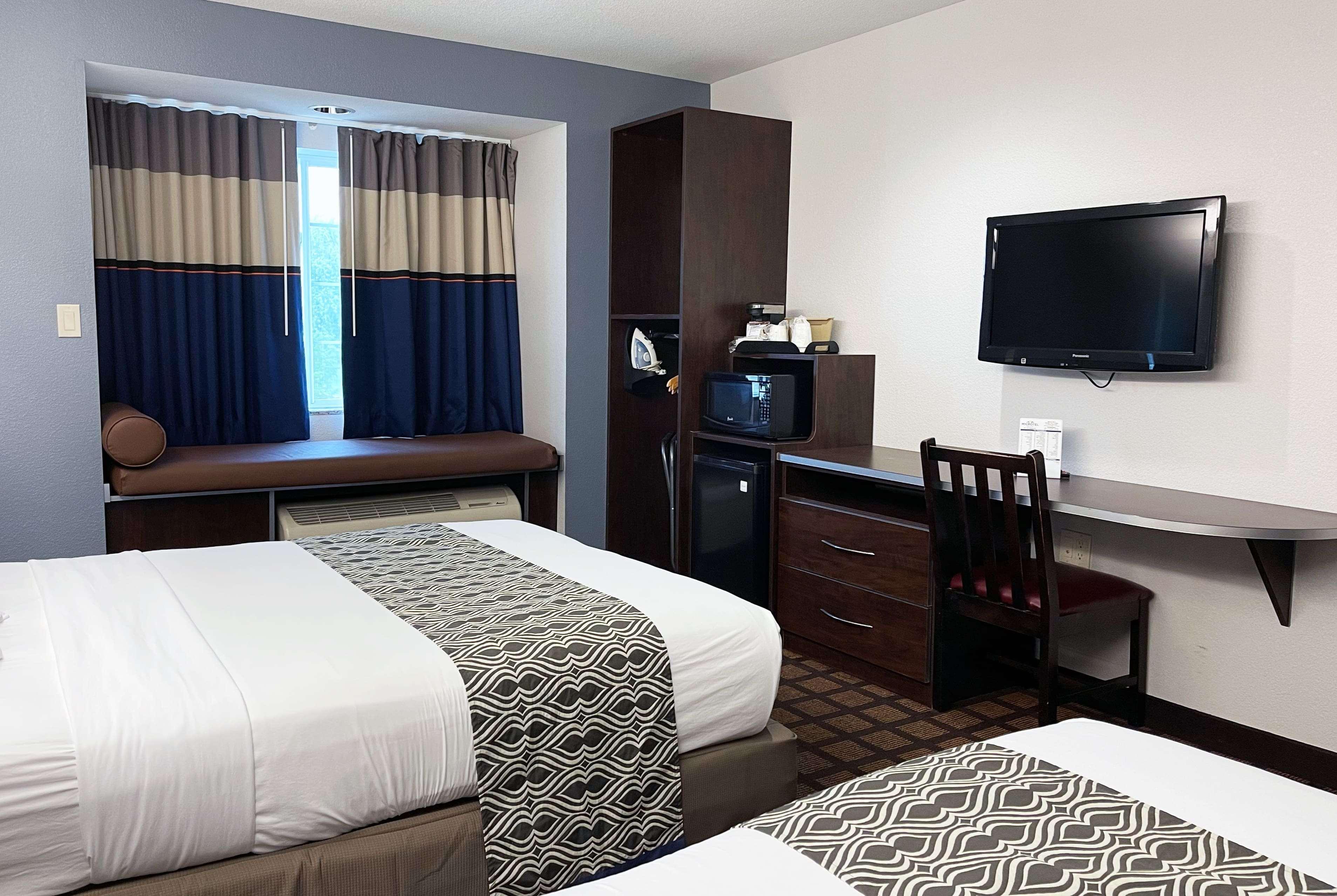 Microtel Inn & Suites By Wyndham Michigan City Bagian luar foto