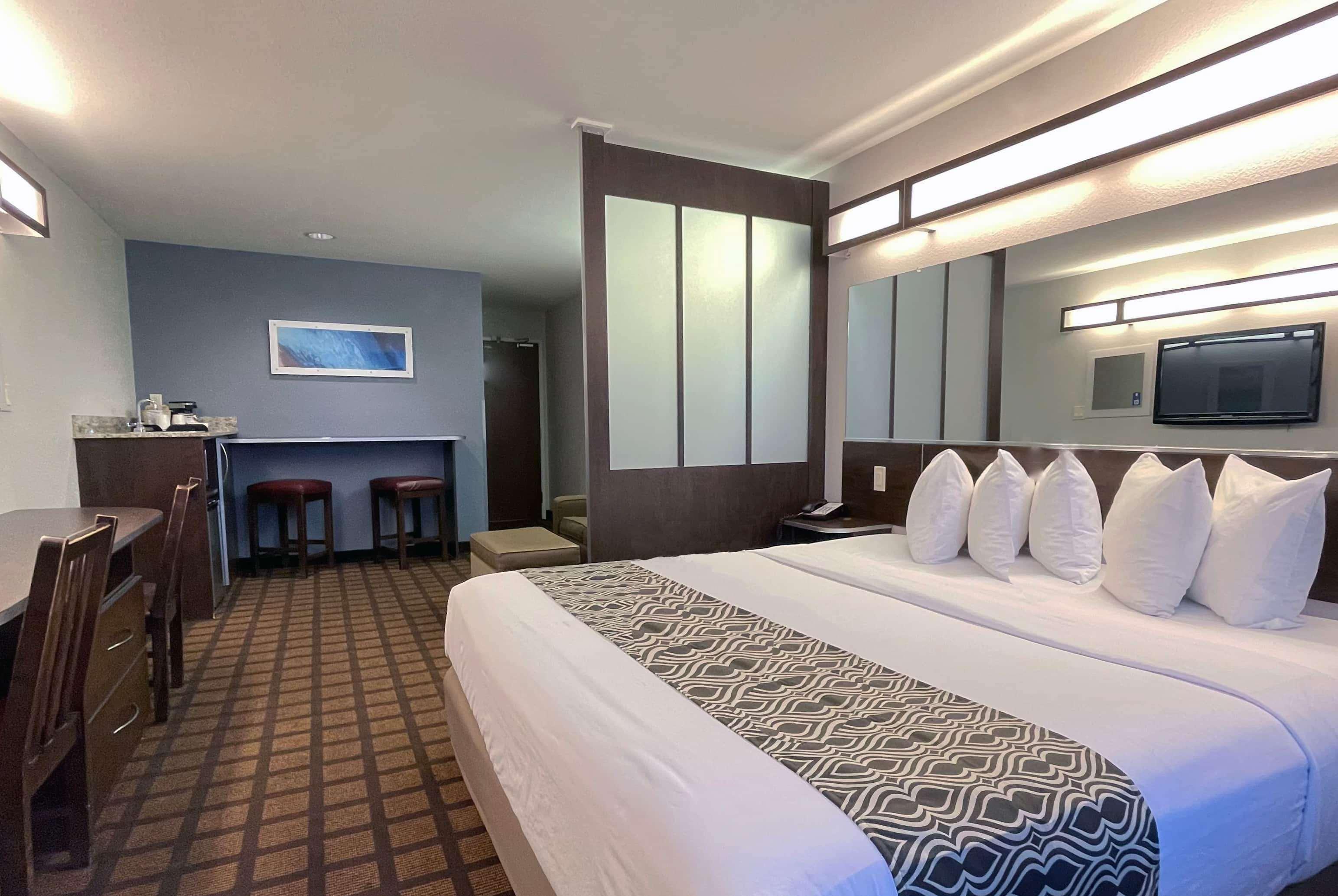Microtel Inn & Suites By Wyndham Michigan City Bagian luar foto