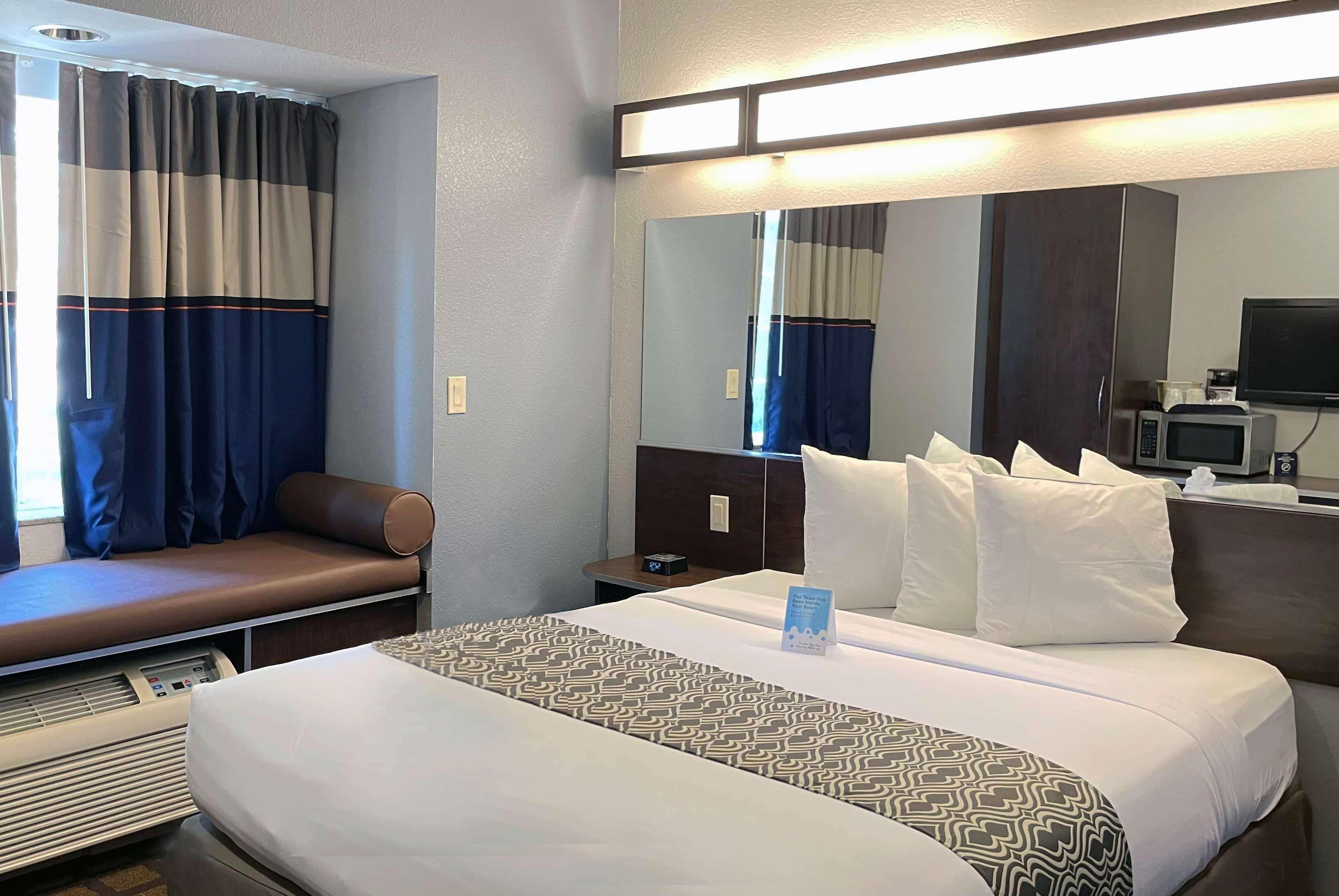 Microtel Inn & Suites By Wyndham Michigan City Bagian luar foto
