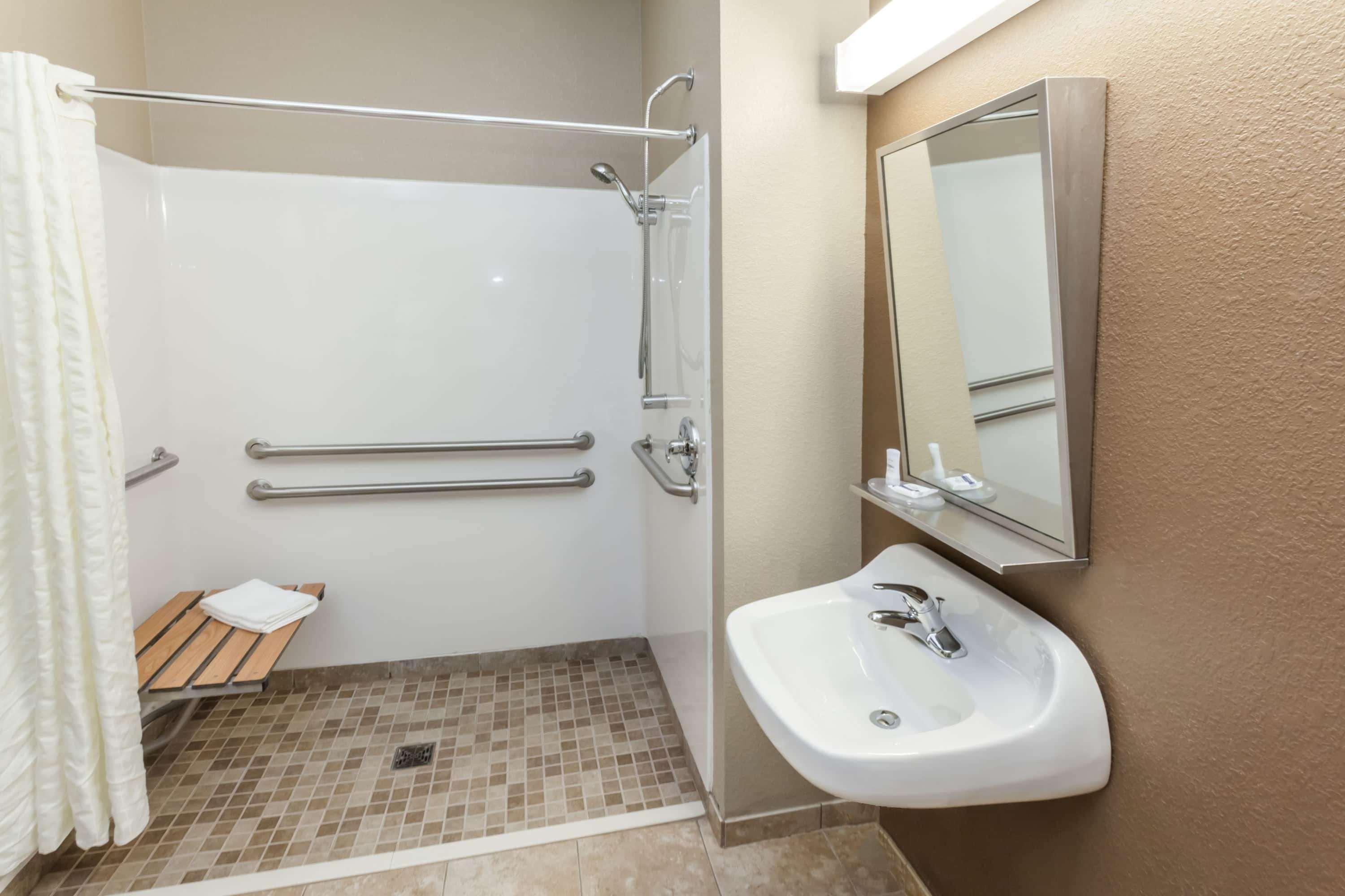 Microtel Inn & Suites By Wyndham Michigan City Bagian luar foto