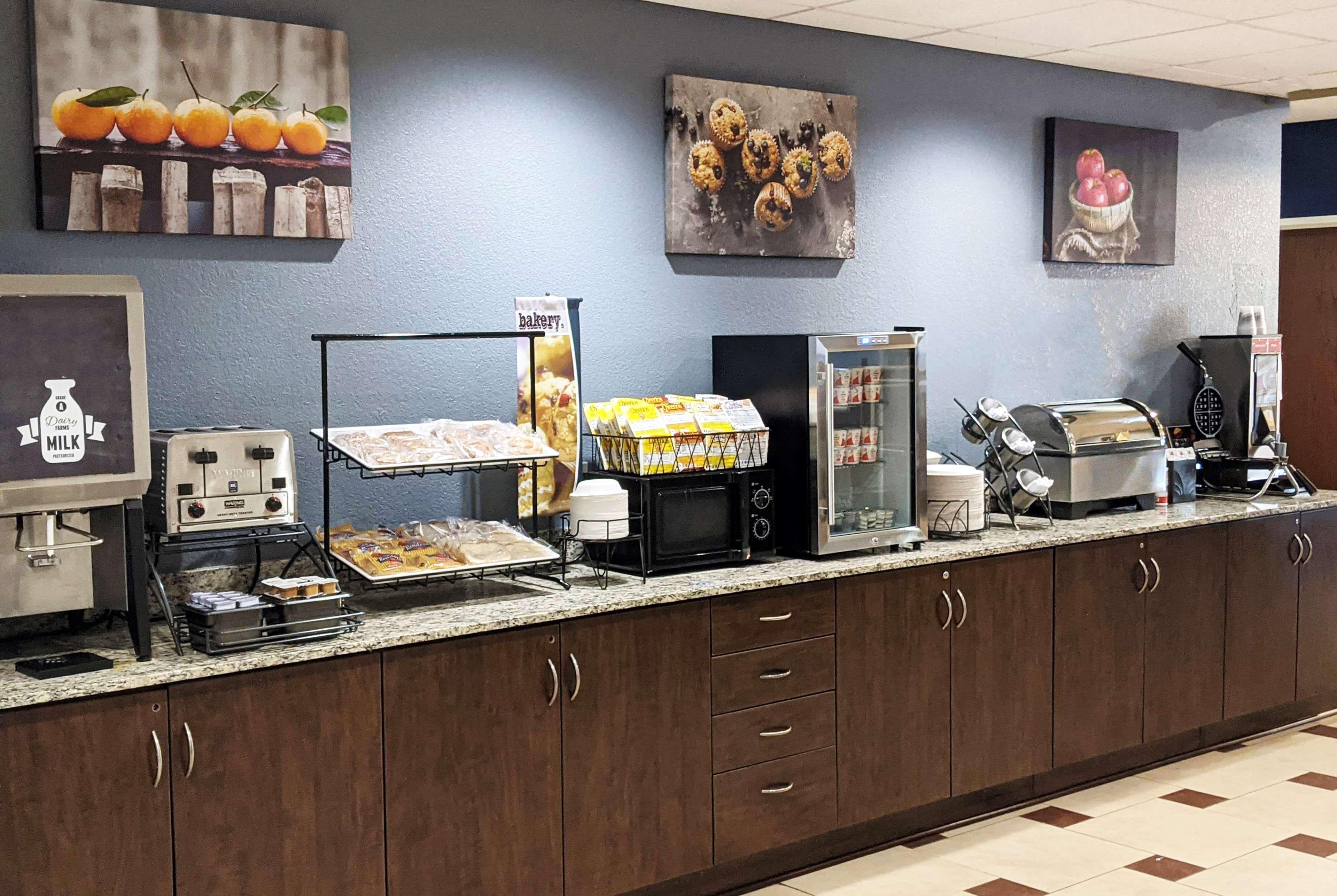 Microtel Inn & Suites By Wyndham Michigan City Bagian luar foto